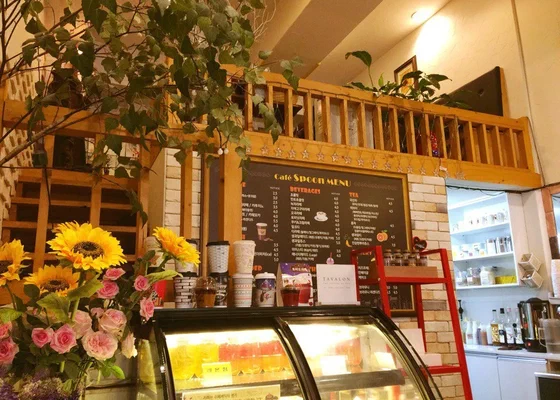 Tea at a Café
