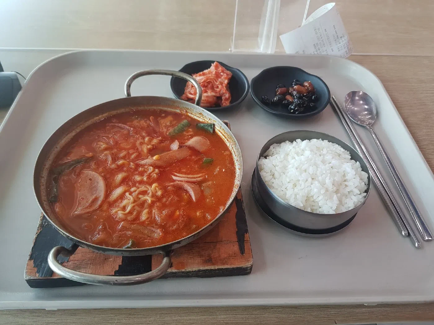 Пудэчиге с рисом и закусками